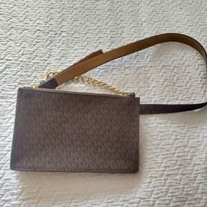 Michael Kors Signature Logo Belt Wallet Fanny Pack Waist Chain Bag